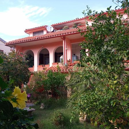 Villa Corrias Siliqua Eksteriør billede